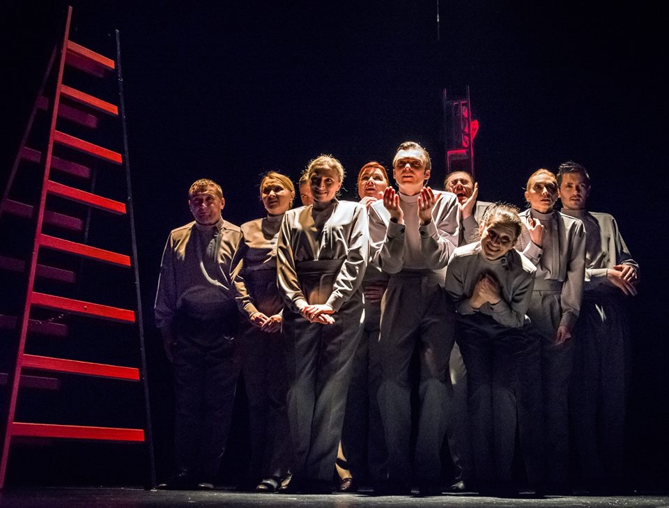 Recenzja spektaklu "Cesarz" w reż. Anety Głuch-Klucznik w Teatrze Zagłębia w Sosnowcu